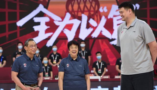 非常自豪, 分大胜日本, 胡明轩